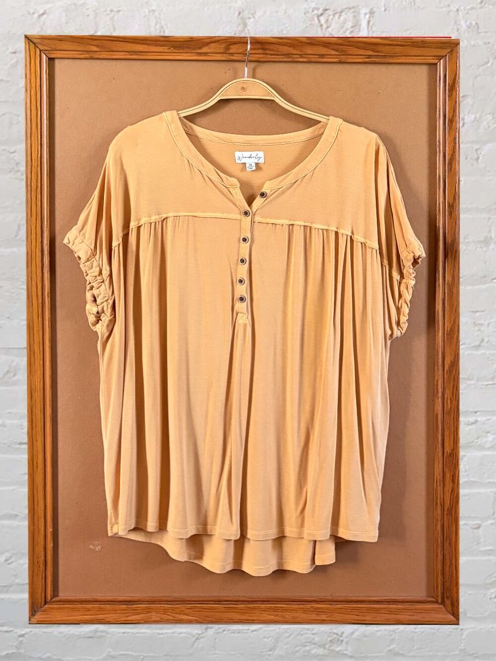 Wonderly Tunic Top Size Medium
